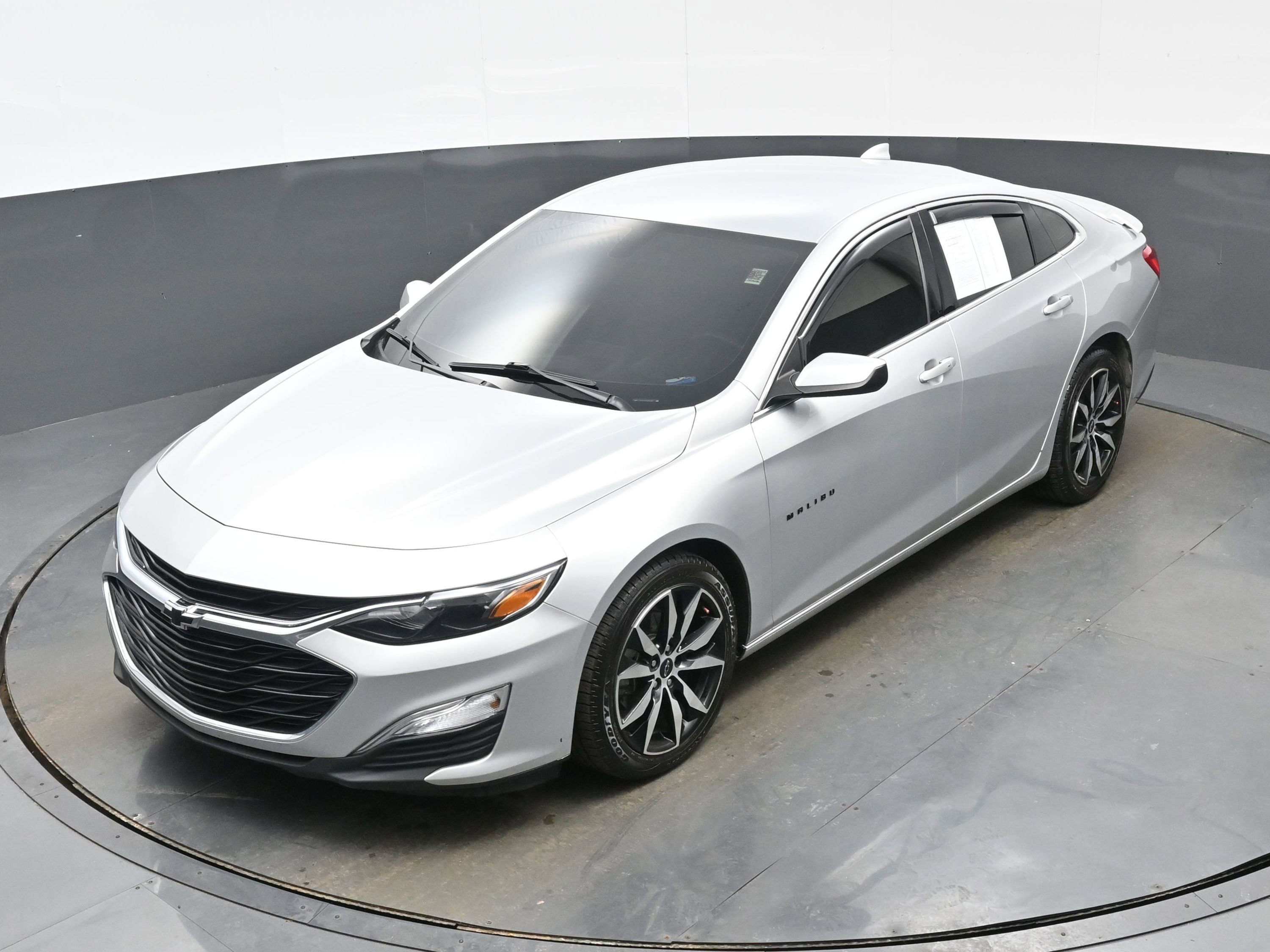 Used 2022 Chevrolet Malibu RS image 32