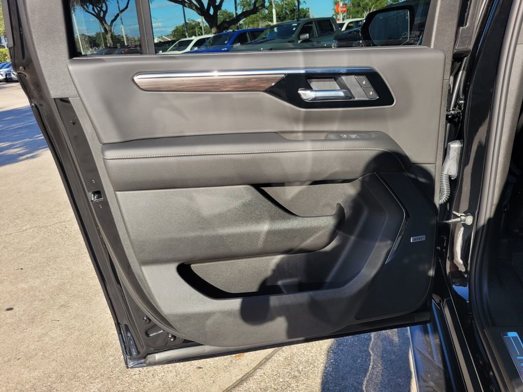 New 2026 Chevrolet Suburban Premier w/ Sun And Tow Package image 26