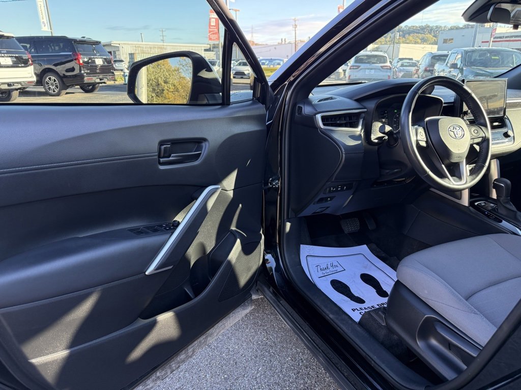 Used 2023 Toyota Corolla Cross SE image 13