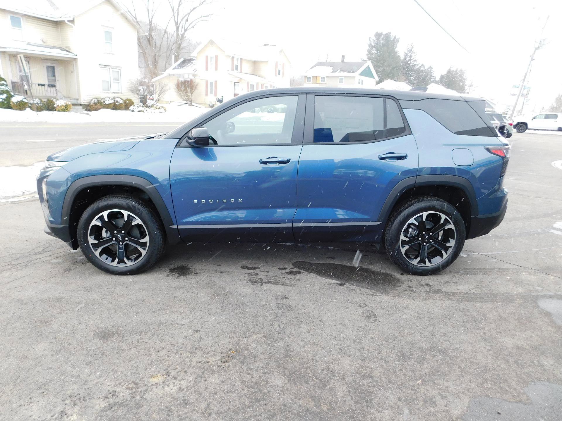 New 2026 Chevrolet Equinox LT w/ Convenience Package II image 4
