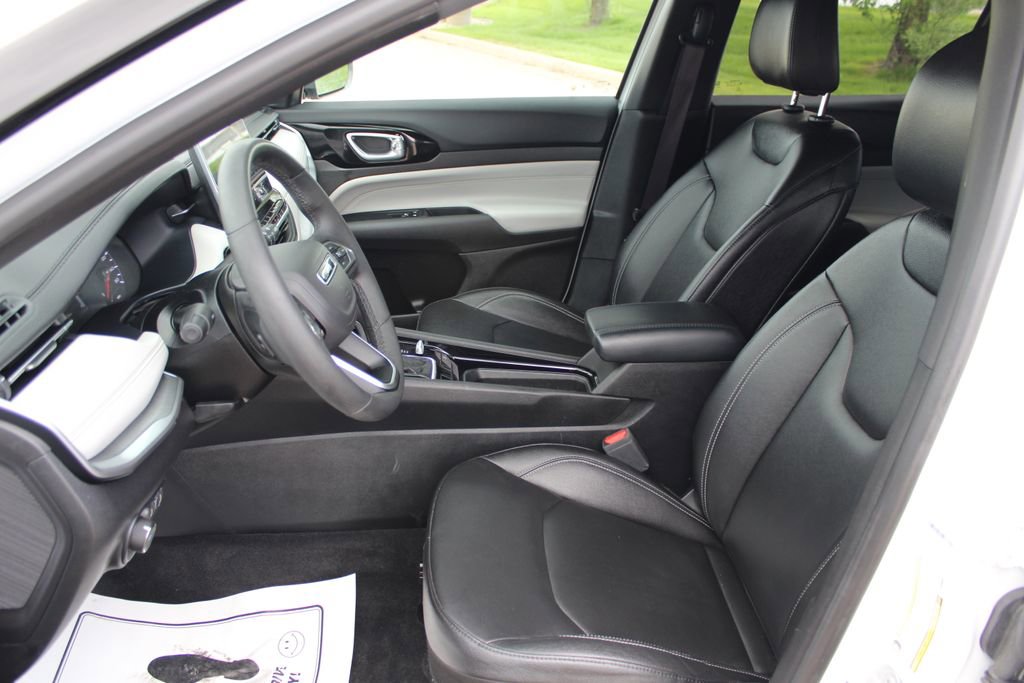 Used 2025 Jeep Compass Limited AWD/4WD image 6
