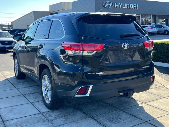 Used 2018 Toyota Highlander Limited image 9