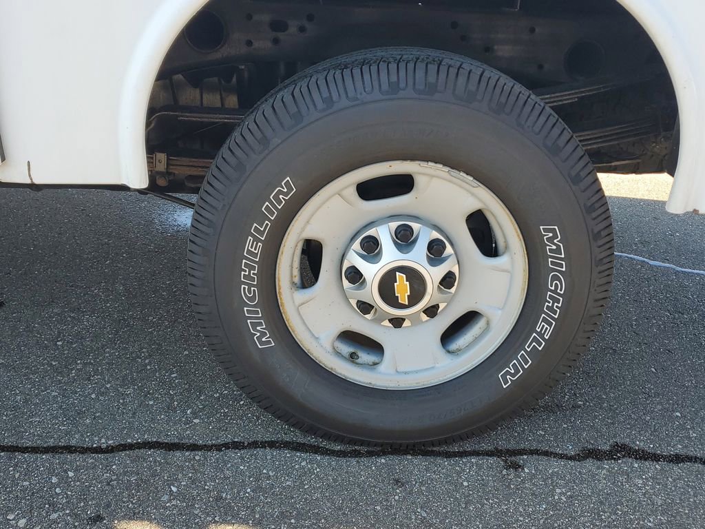 Used 2018 Chevrolet Silverado 2500 W/T w/ WT Fleet Convenience Package RWD image 5