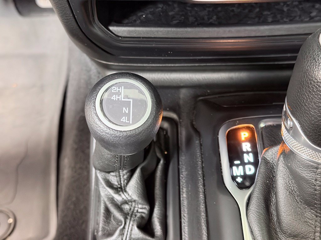 Used 2021 Jeep Gladiator Sport AWD/4WD image 45