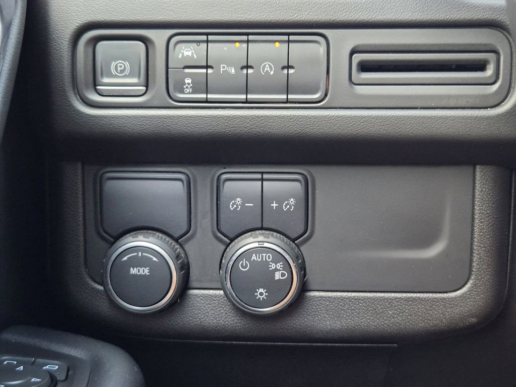 Used 2023 Chevrolet Suburban LT image 21