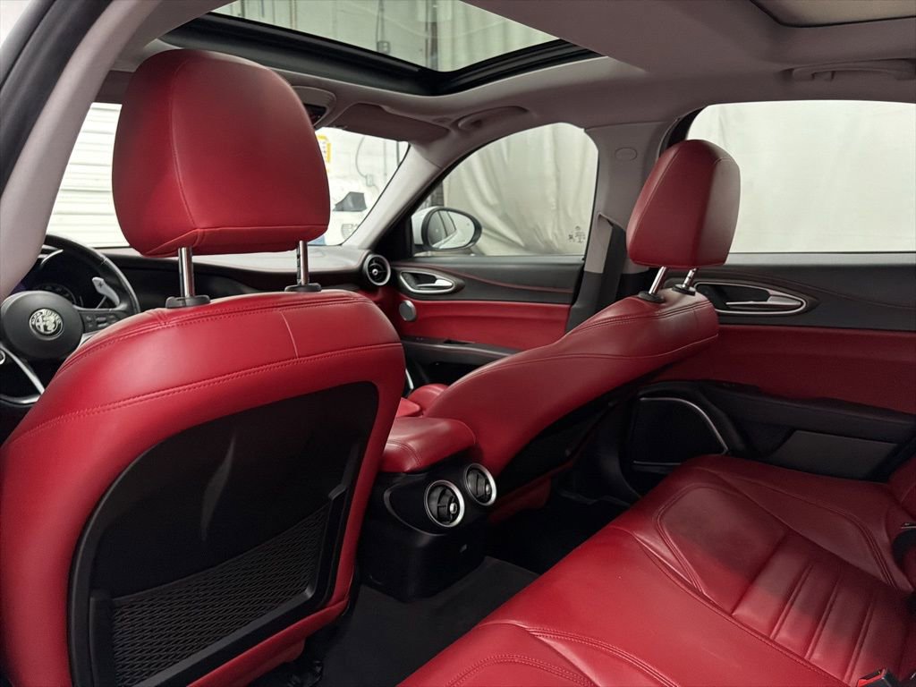 Used 2019 Alfa Romeo Giulia Ti w/ Quick Order Package 22Z Lusso image 19