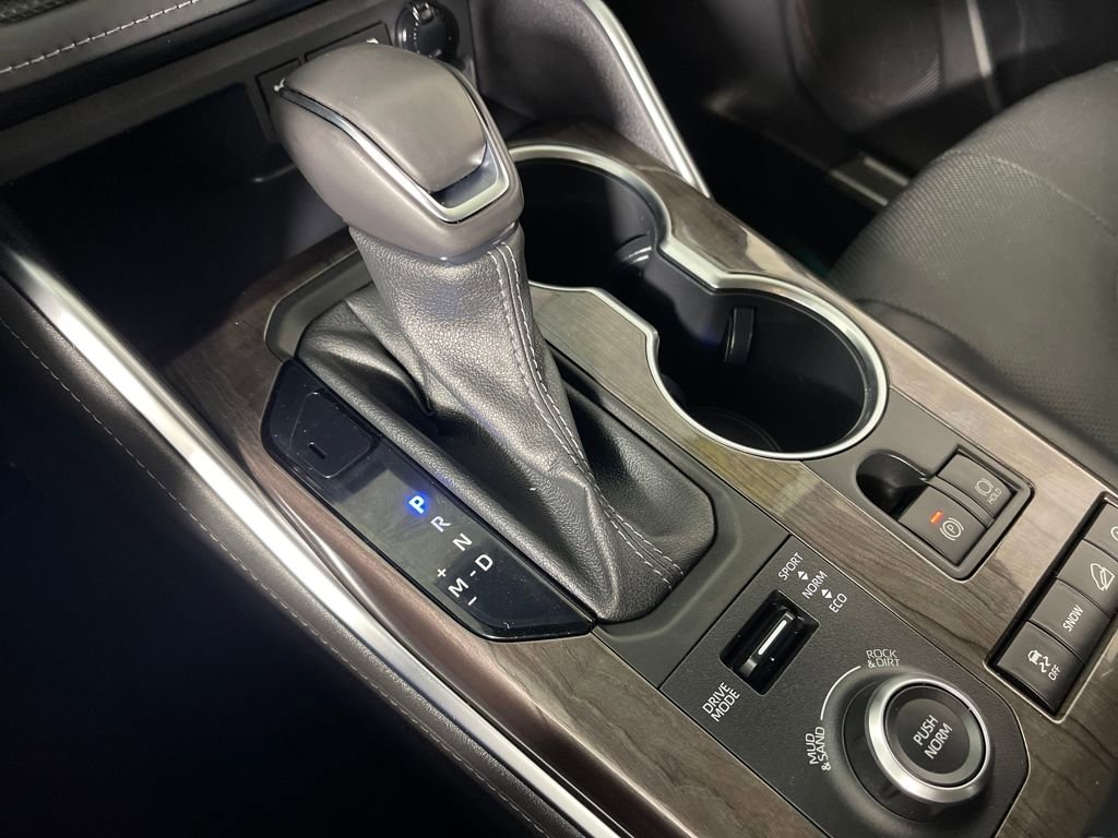 Certified 2022 Toyota Highlander Platinum image 22