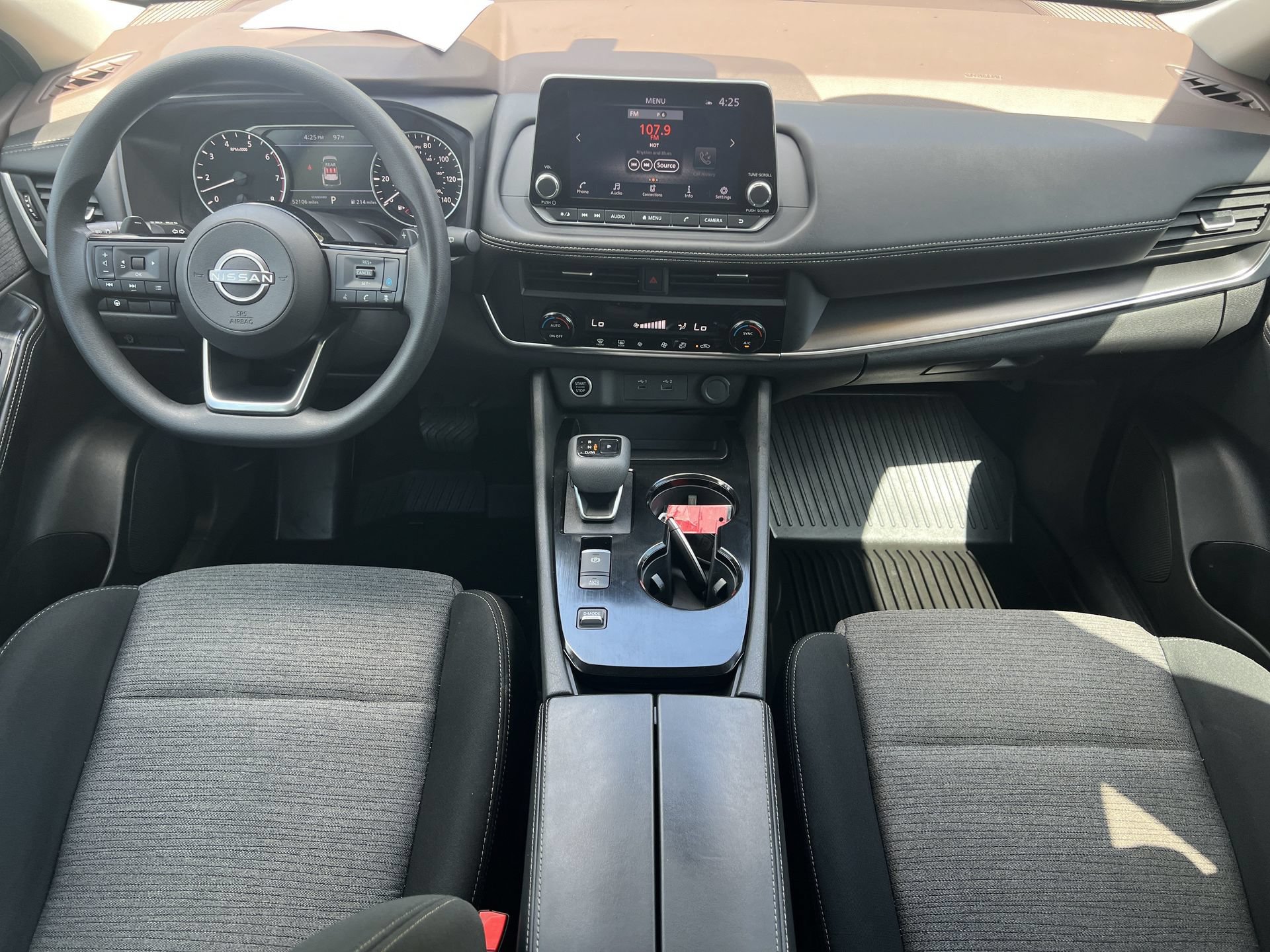 Certified 2023 Nissan Rogue SV FWD image 3