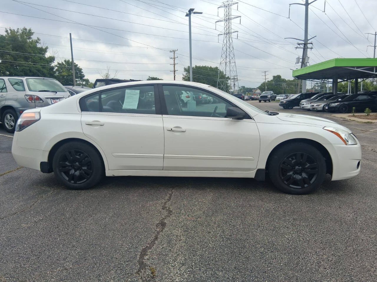 Used 2010 Nissan Altima 2.5 S FWD image 4
