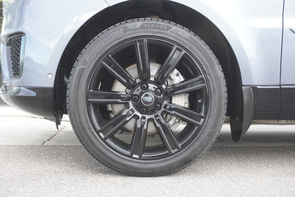 Used 2020 Land Rover Range Rover Sport HSE image 32