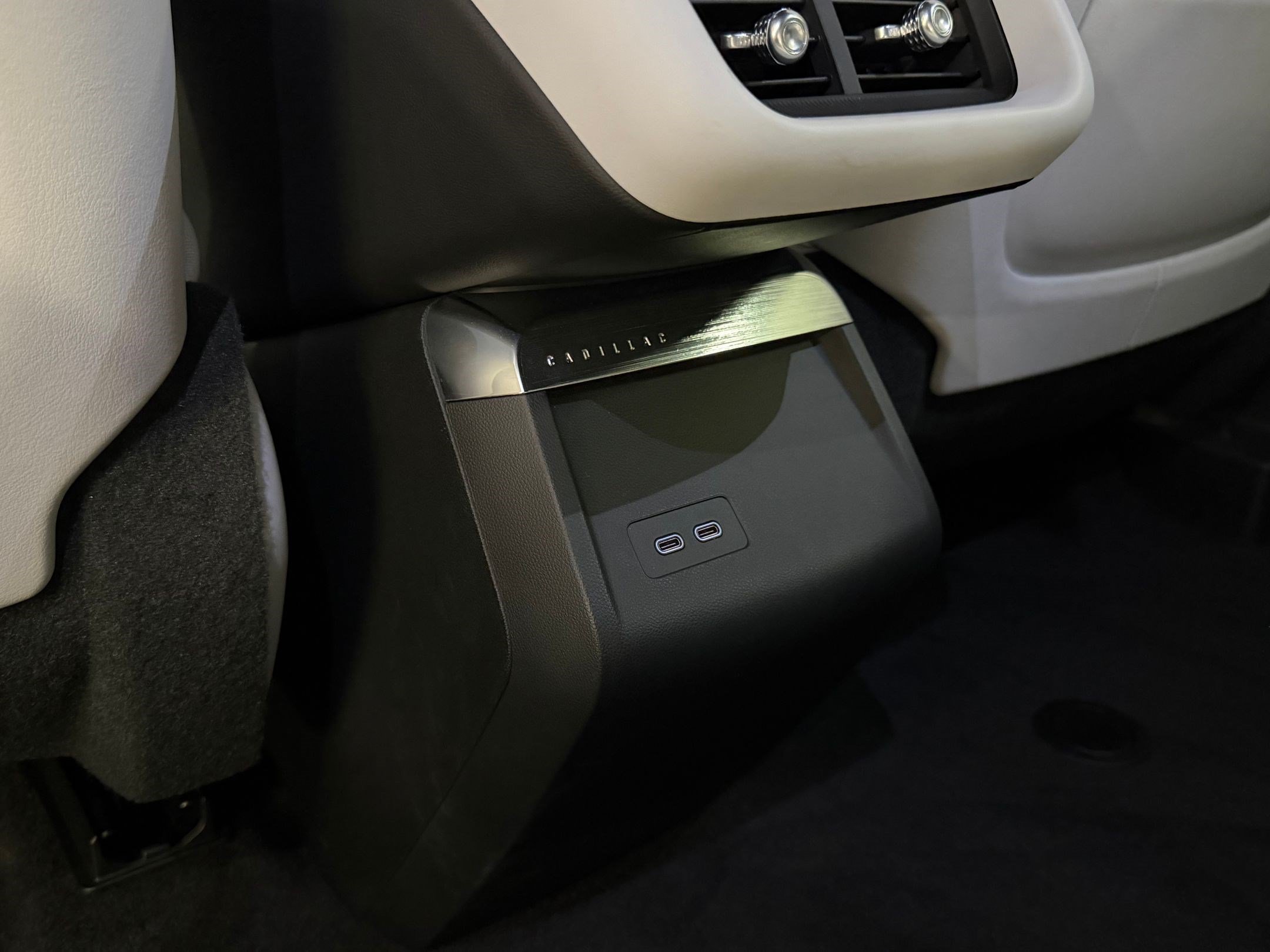 Certified 2024 Cadillac Lyriq Luxury RWD image 43