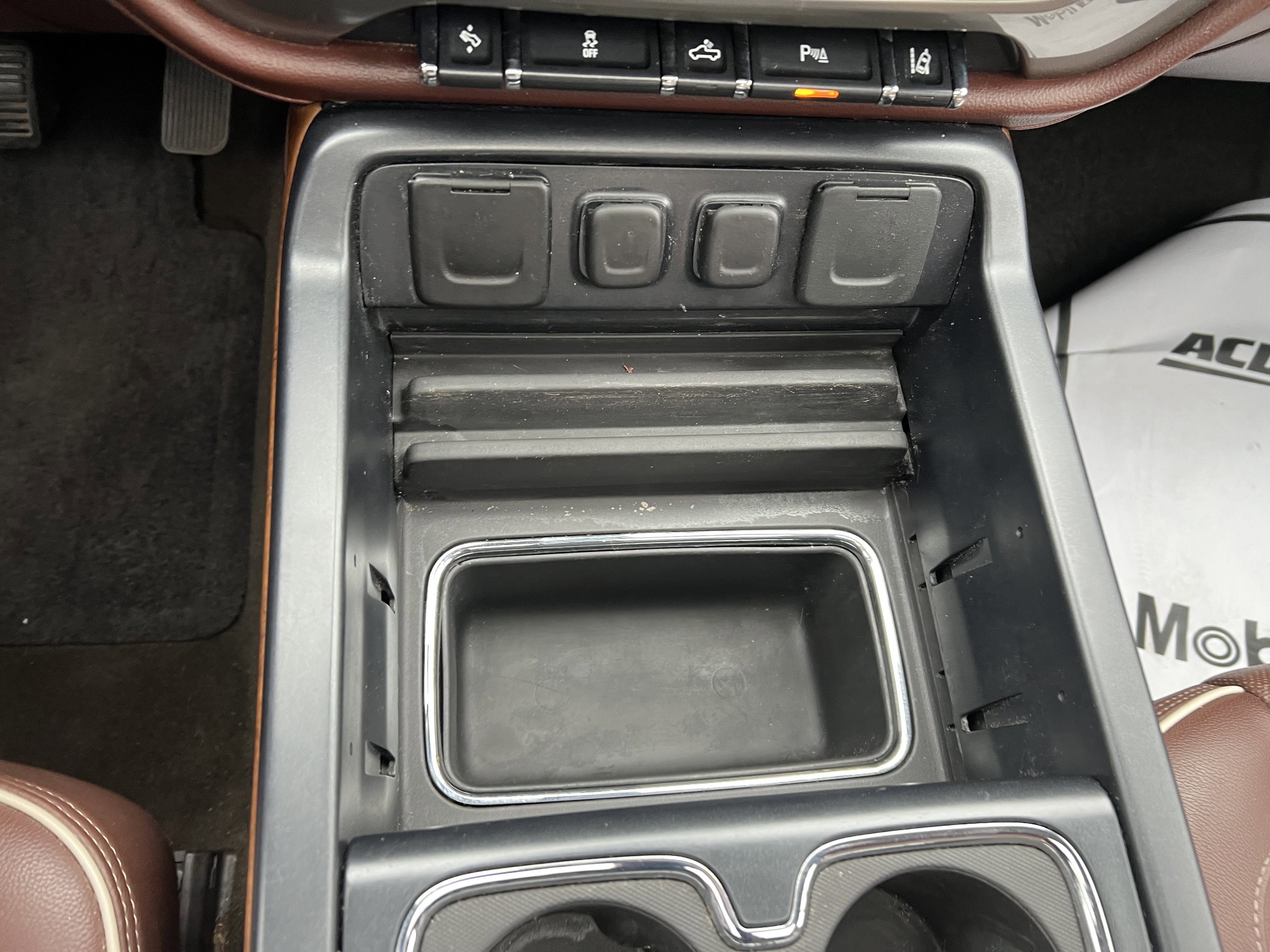 Used 2015 Chevrolet Silverado 1500 High Country w/ High Country Premium Package image 24