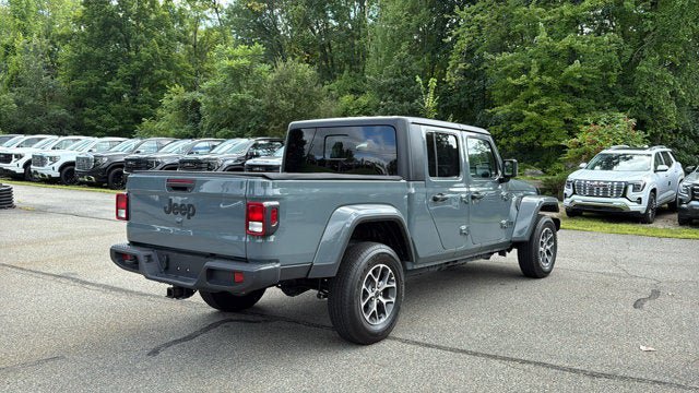 Certified 2025 Jeep Gladiator Sport AWD/4WD image 6