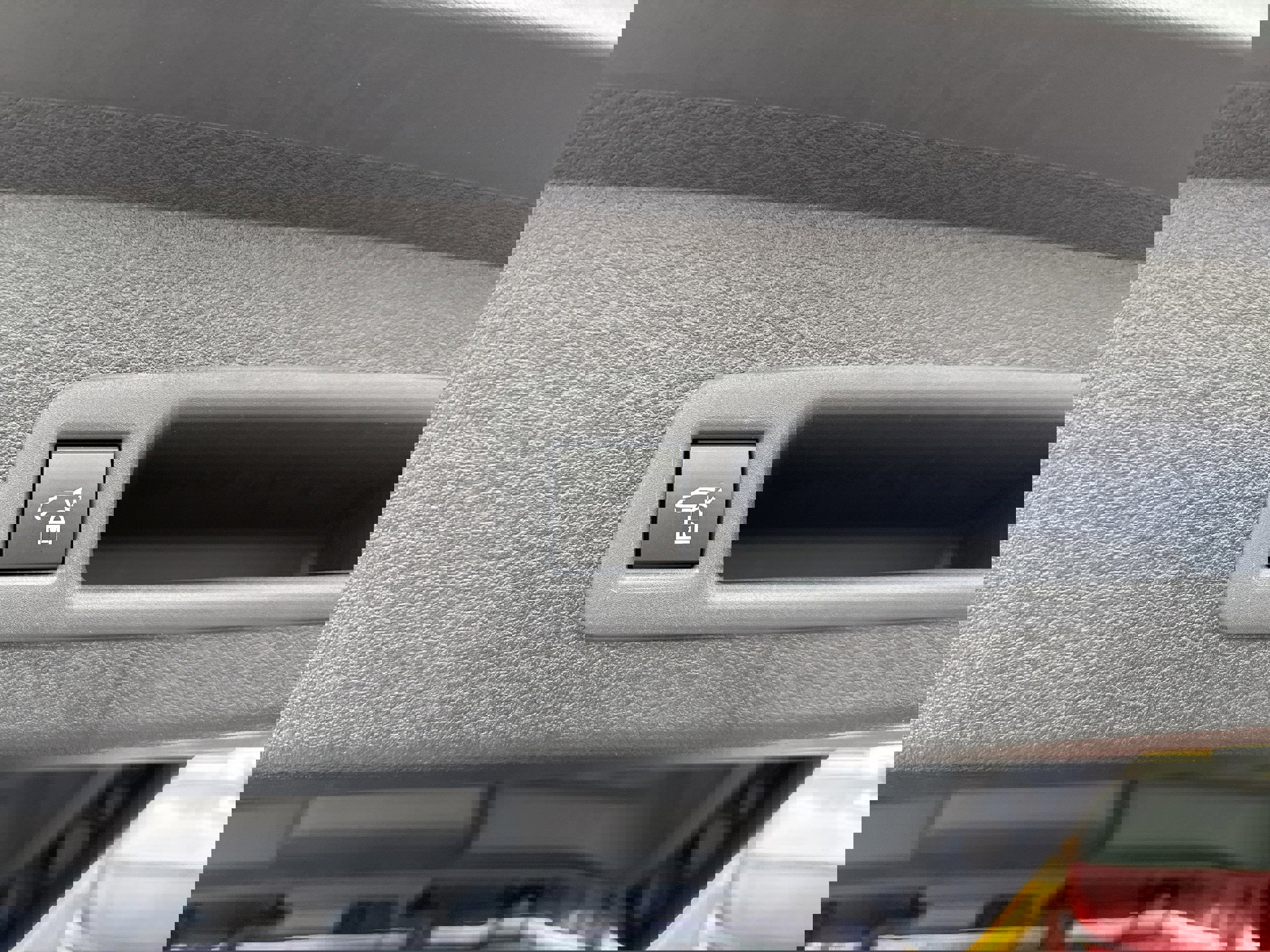 Used 2025 Toyota Sienna Platinum image 35