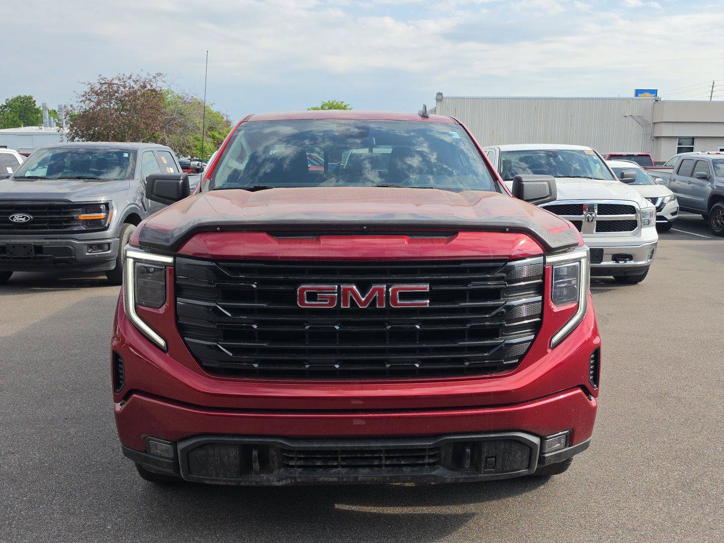 Used 2022 GMC Sierra 1500 Elevation w/ Preferred Package AWD/4WD image 7