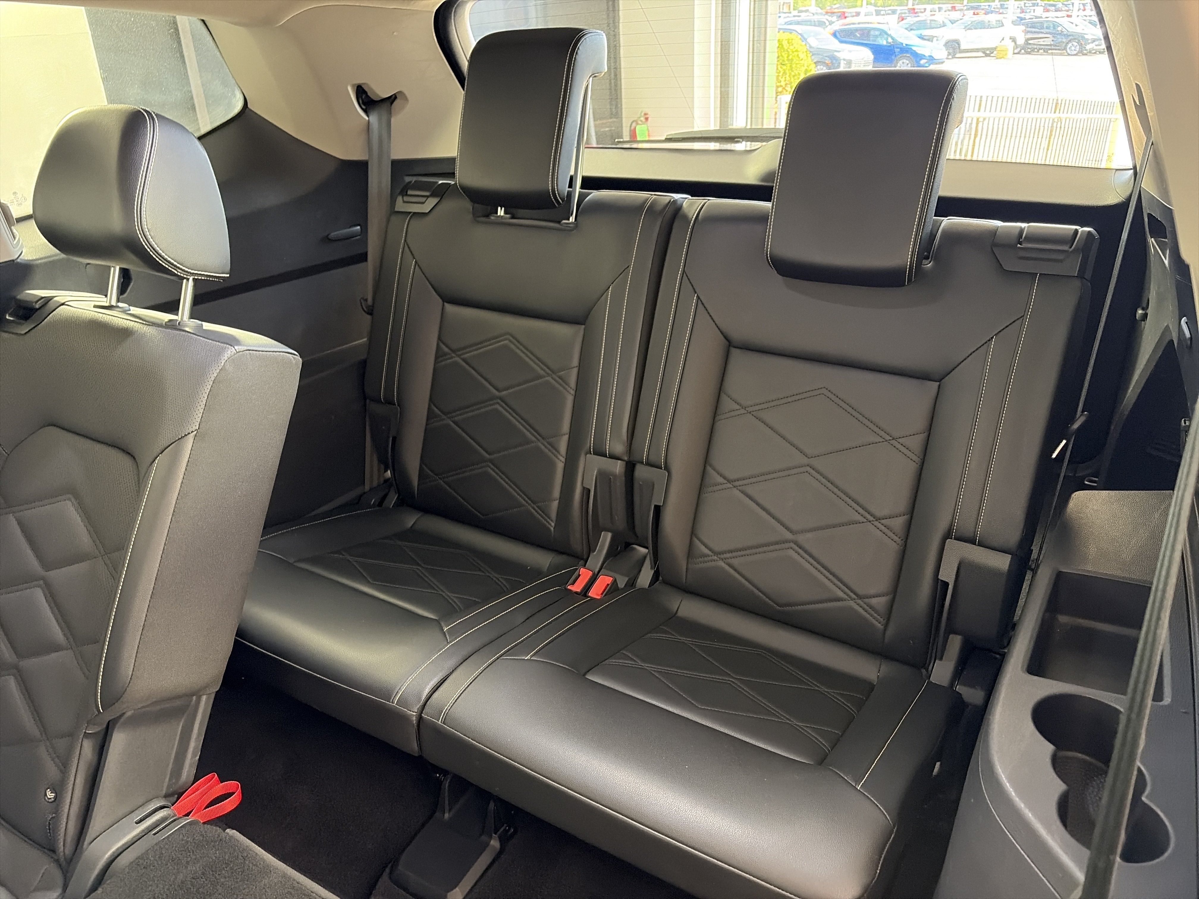 Used 2024 Volkswagen Atlas SE AWD/4WD image 8