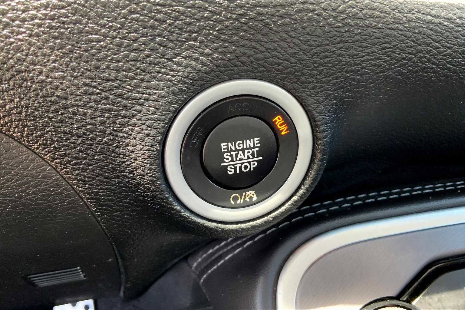 Used 2019 Dodge Challenger R/T Scat Pack w/ Dynamics Package RWD image 35