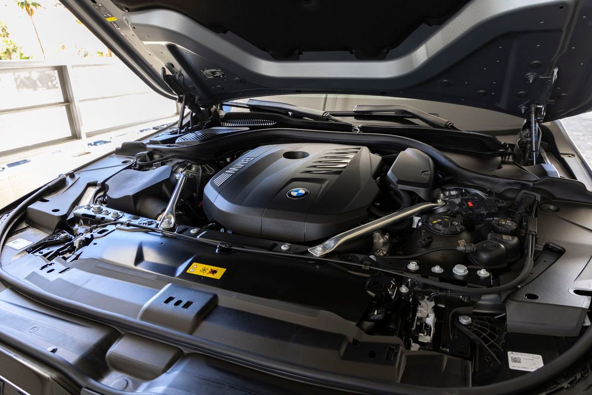 New 2026 BMW 550e xDrive AWD/4WD image 37