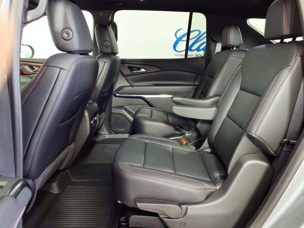New 2026 Chevrolet Traverse Z71 w/ Driver Confidence Package AWD/4WD image 8