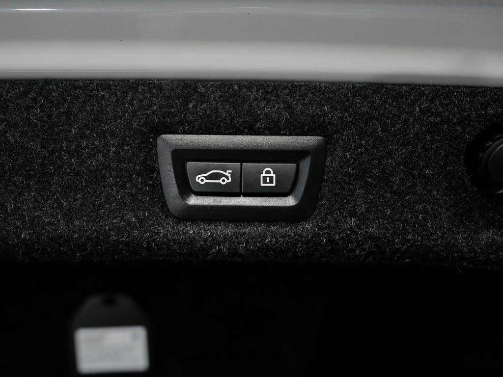 Used 2018 BMW 530i xDrive image 39