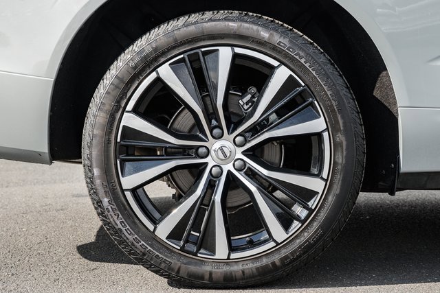 Used 2024 Volvo XC60 B5 Plus image 19