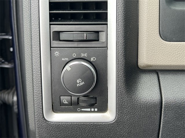 Used 2012 RAM 1500 Big Horn w/ Luxury Group image 19
