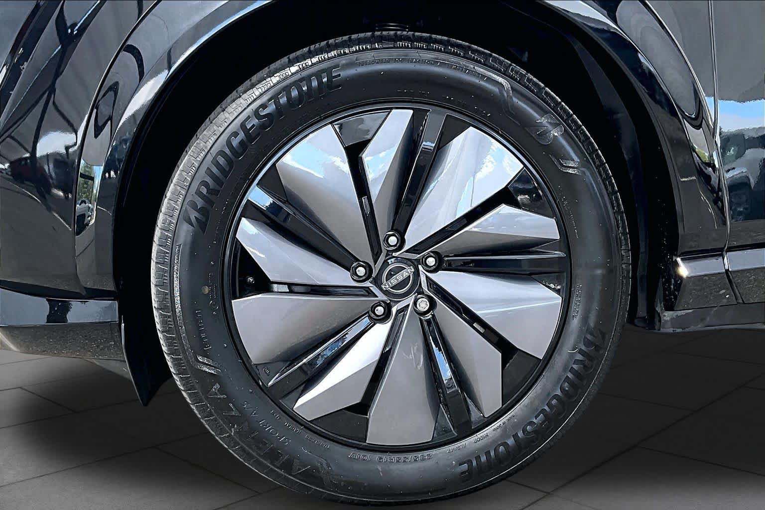 Certified 2023 Nissan Ariya FWD image 10