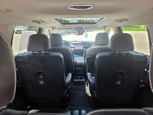 Used 2022 Jeep Grand Cherokee L Limited AWD/4WD image 11