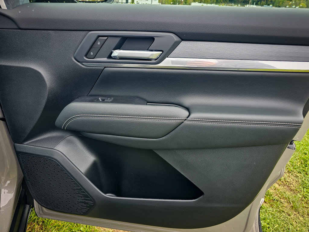 New 2027 GMC Terrain Elevation w/ Elevation Premium Package AWD/4WD image 42