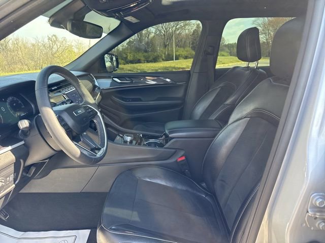 Used 2023 Jeep Grand Cherokee L Laredo image 18