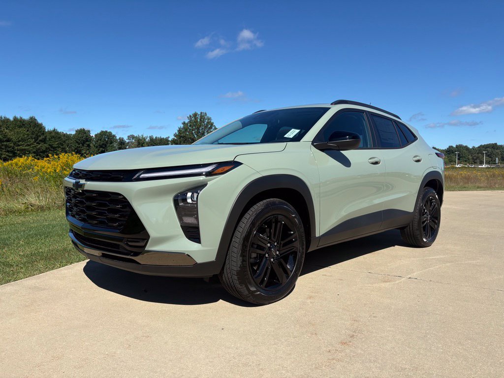 New 2026 Chevrolet Trax ACTIV w/ Sunroof Package