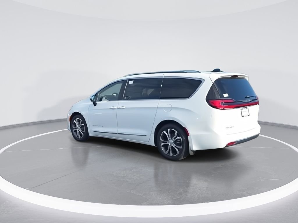 New 2026 Chrysler Pacifica Pinnacle image 6
