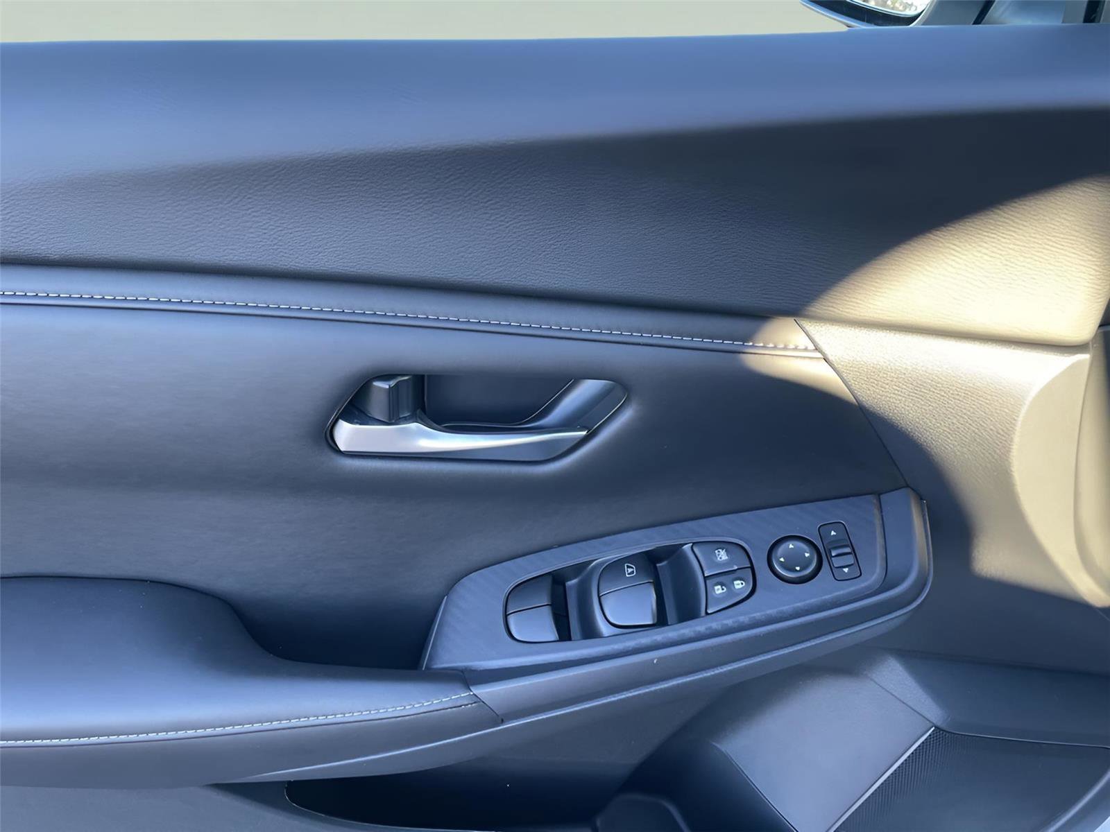 Used 2024 Nissan Sentra SV image 23