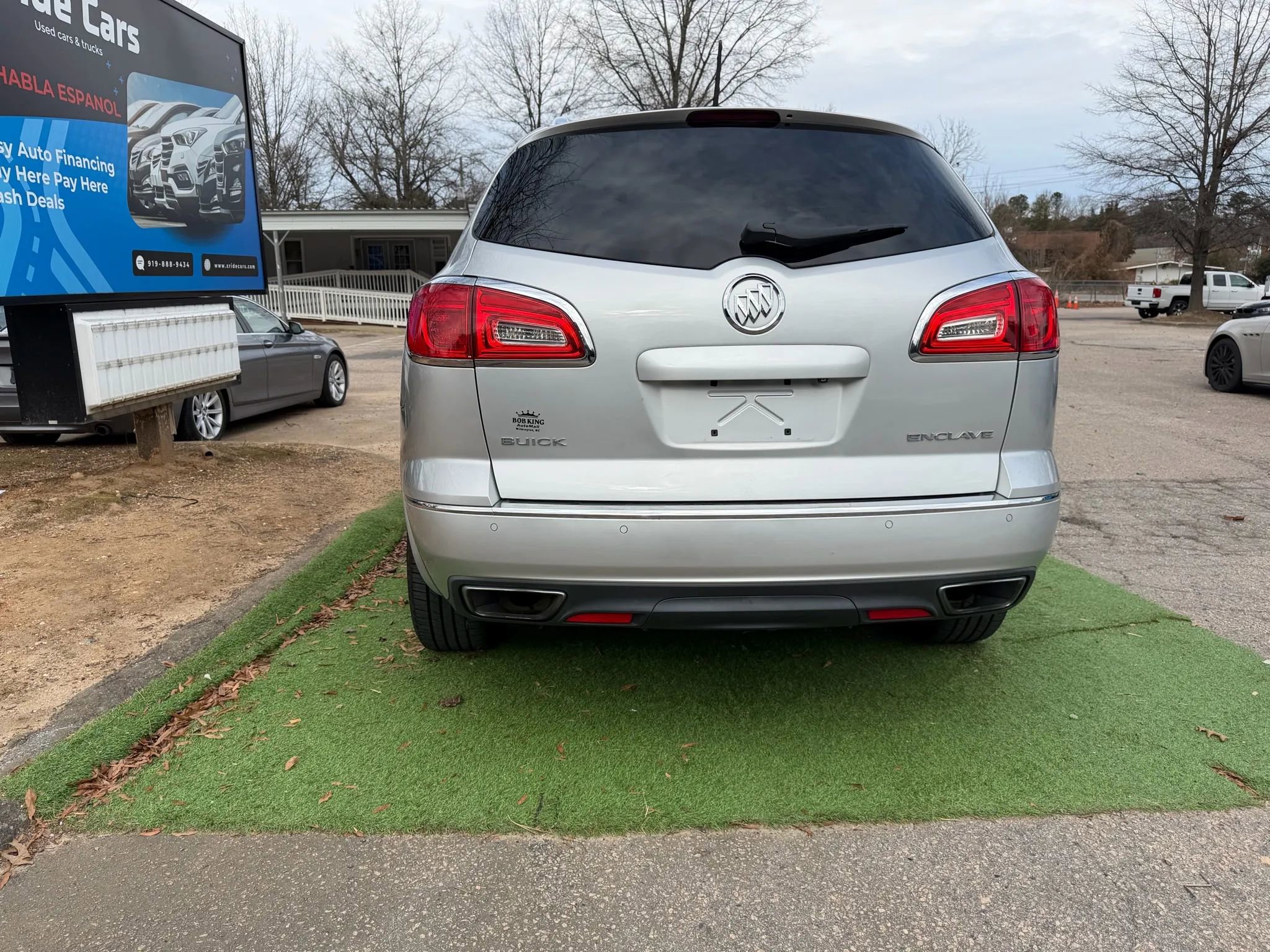 Used 2017 Buick Enclave Leather w/ Trailering Package image 4