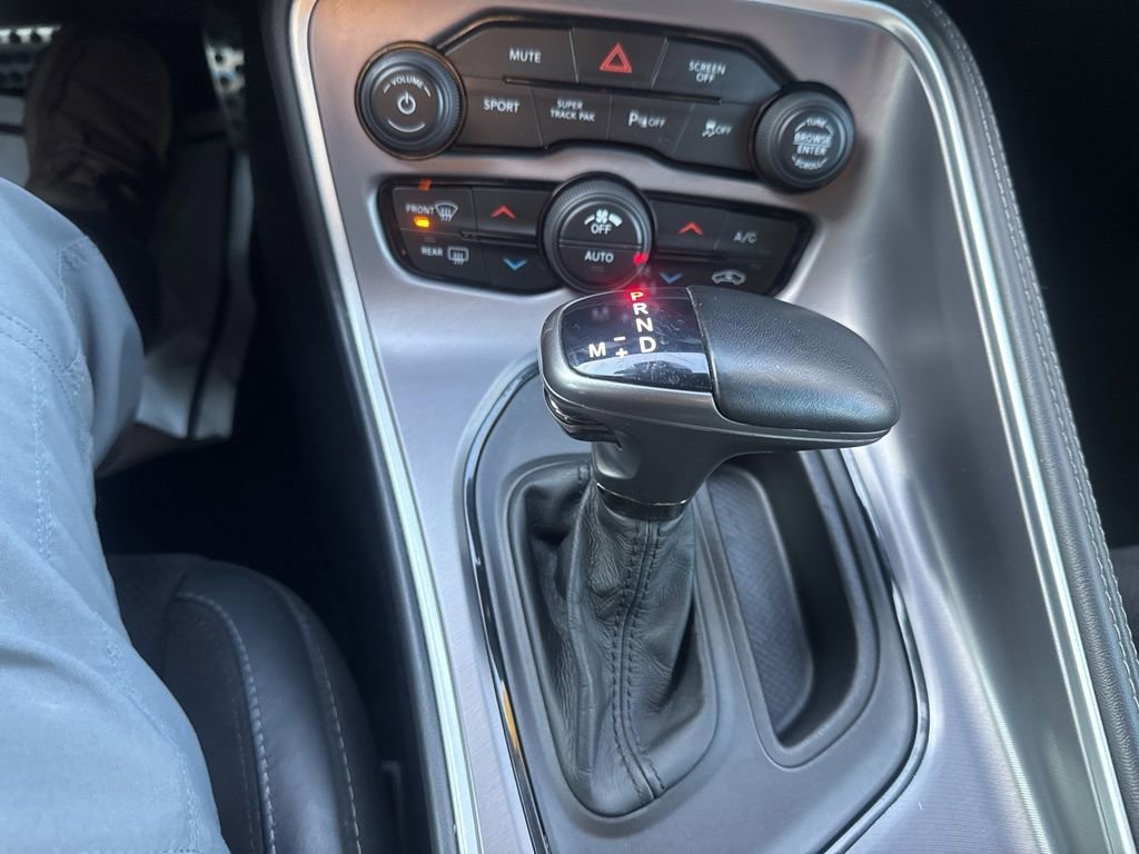 Used 2019 Dodge Challenger R/T w/ Plus Package image 17