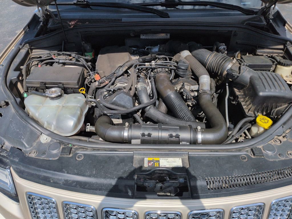 Used 2015 Jeep Grand Cherokee Summit AWD/4WD image 23