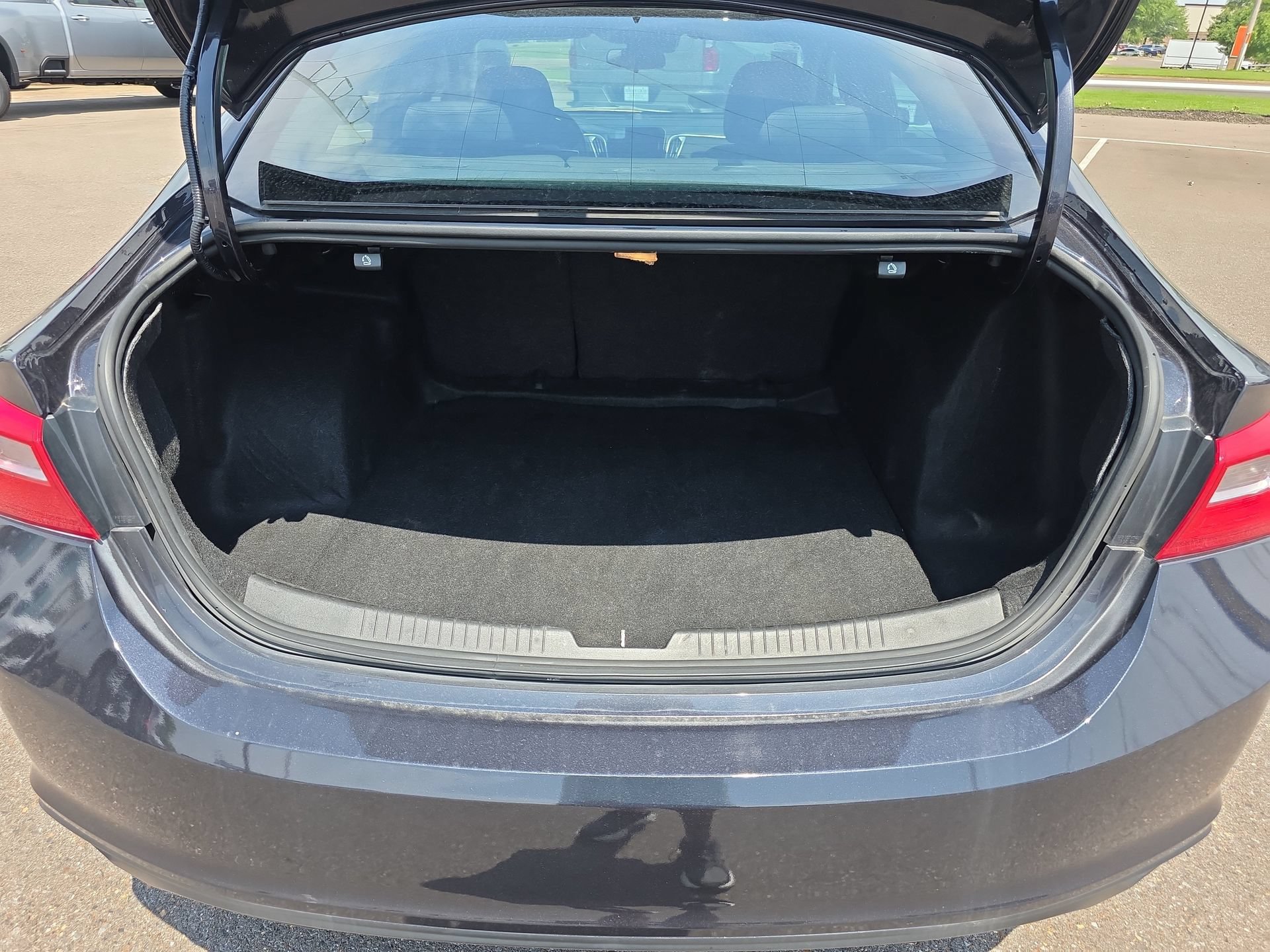 Used 2023 Chevrolet Malibu LT FWD image 13