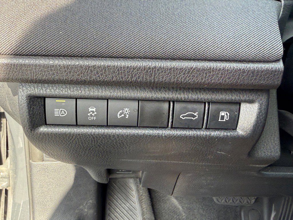 Used 2025 Toyota Camry LE image 22