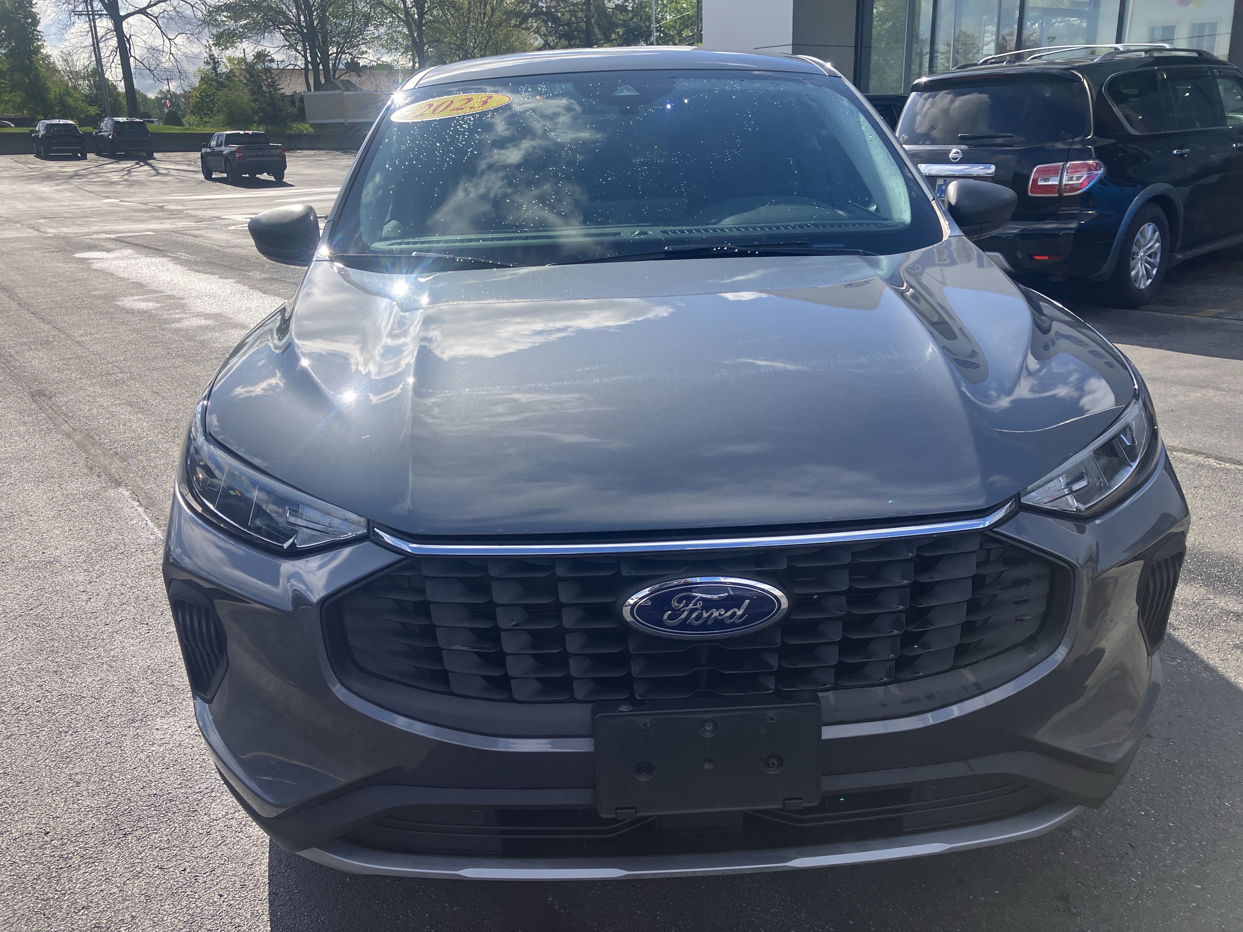 Certified 2023 Ford Escape Active w/ Tech Pack #1 AWD/4WD image 2
