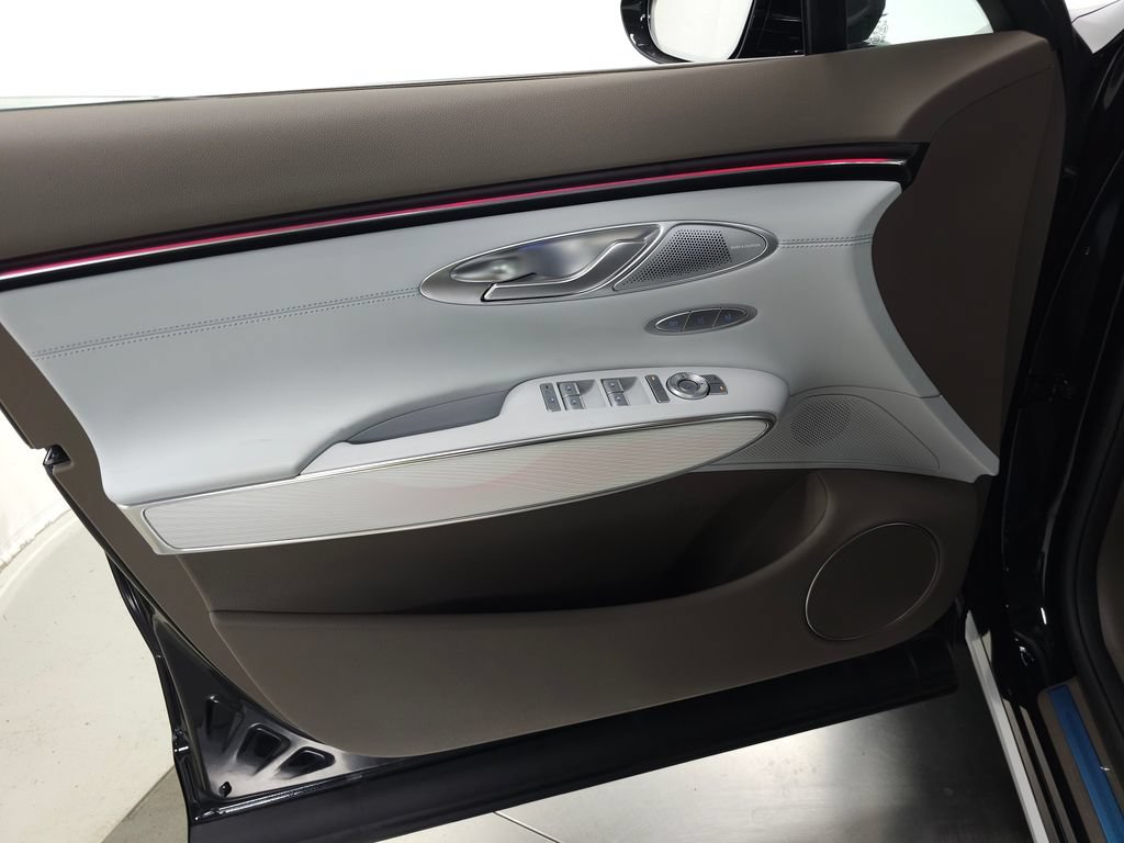 New 2026 Genesis GV70 2.5T Advanced AWD/4WD image 9