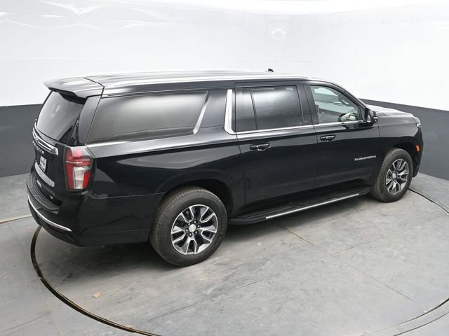Used 2021 Chevrolet Suburban LT w/ Luxury Package image 37