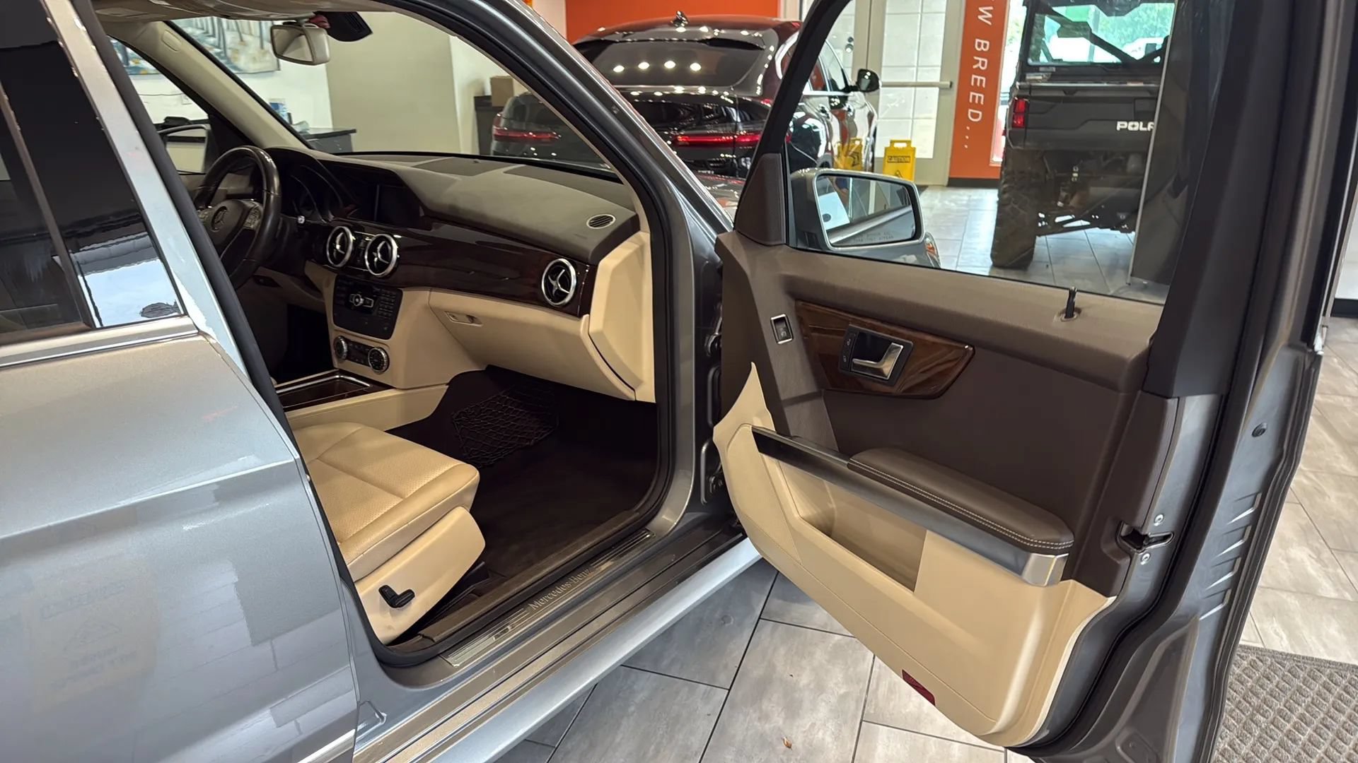 Used 2014 Mercedes-Benz GLK 350 2WD image 43