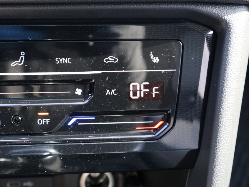 New 2026 Volkswagen Taos SE image 30