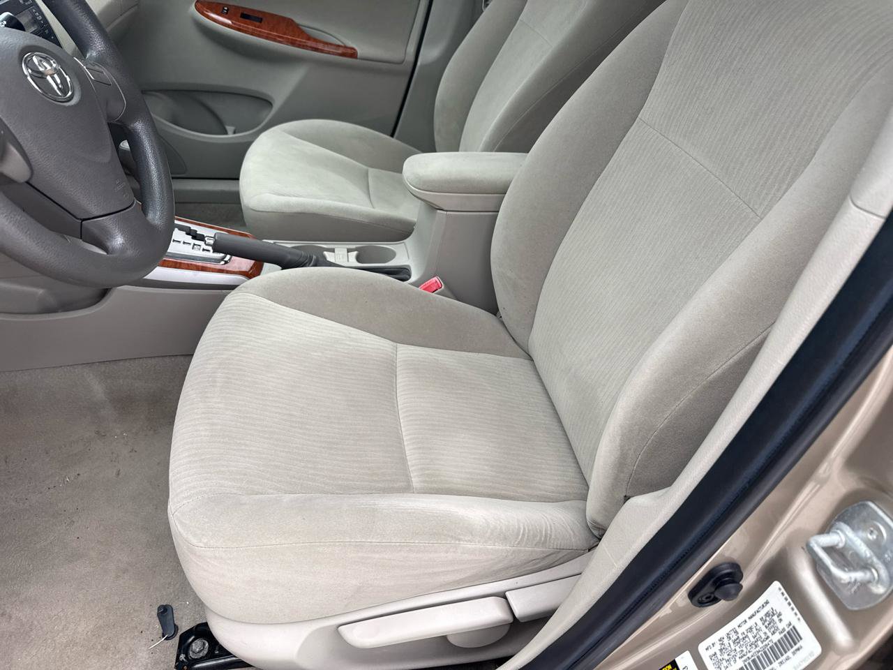 Used 2010 Toyota Corolla FWD image 33