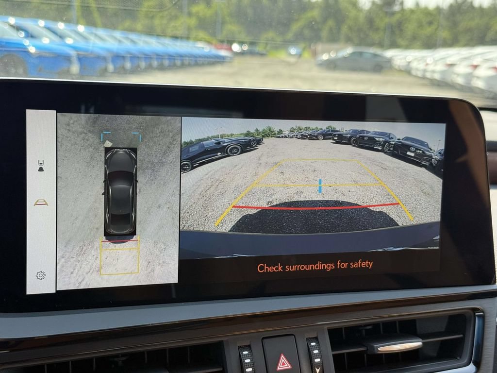 Used 2024 Lexus ES 300h w/ Technology Package FWD image 12