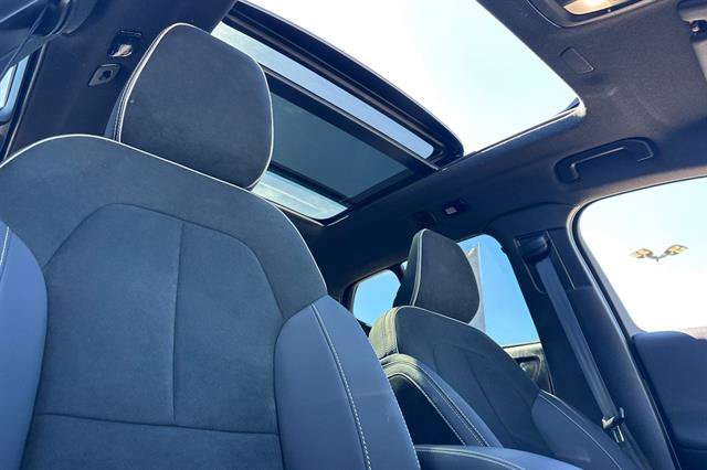 Certified 2023 Volvo XC40 Recharge Ultimate w/ Protection Package Premier AWD/4WD image 18