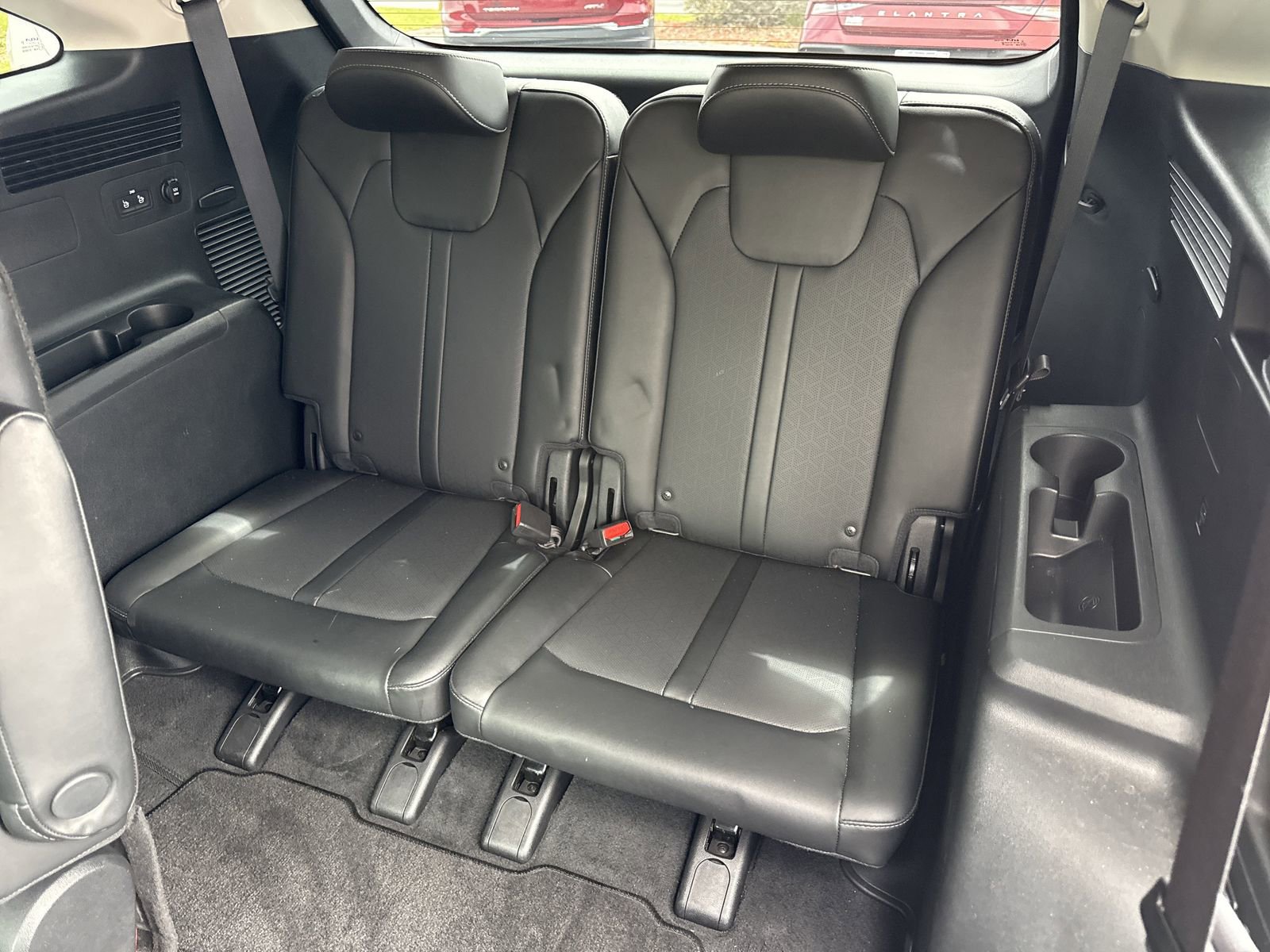 Used 2022 Kia Sorento EX w/ Panoramic Sunroof Package image 13