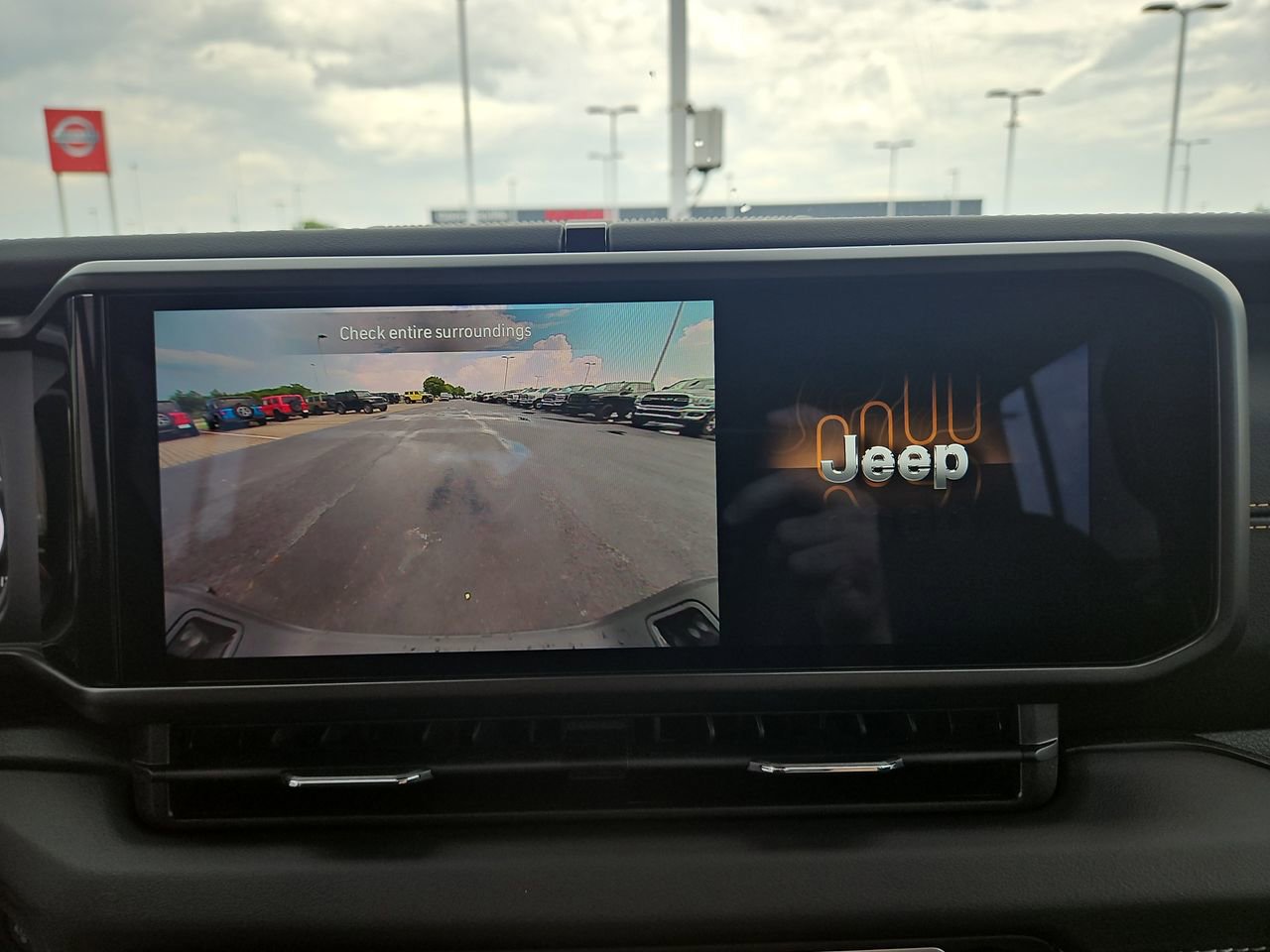 New 2025 Jeep Gladiator Sport image 24