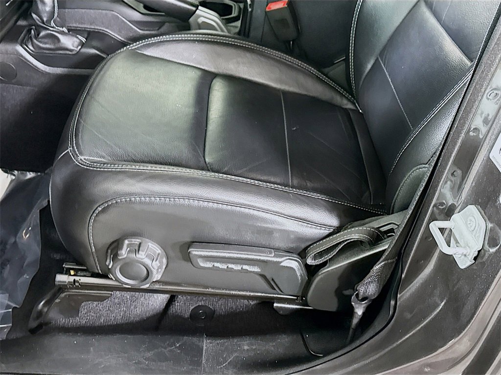 Used 2018 Jeep Wrangler Unlimited Sahara image 25