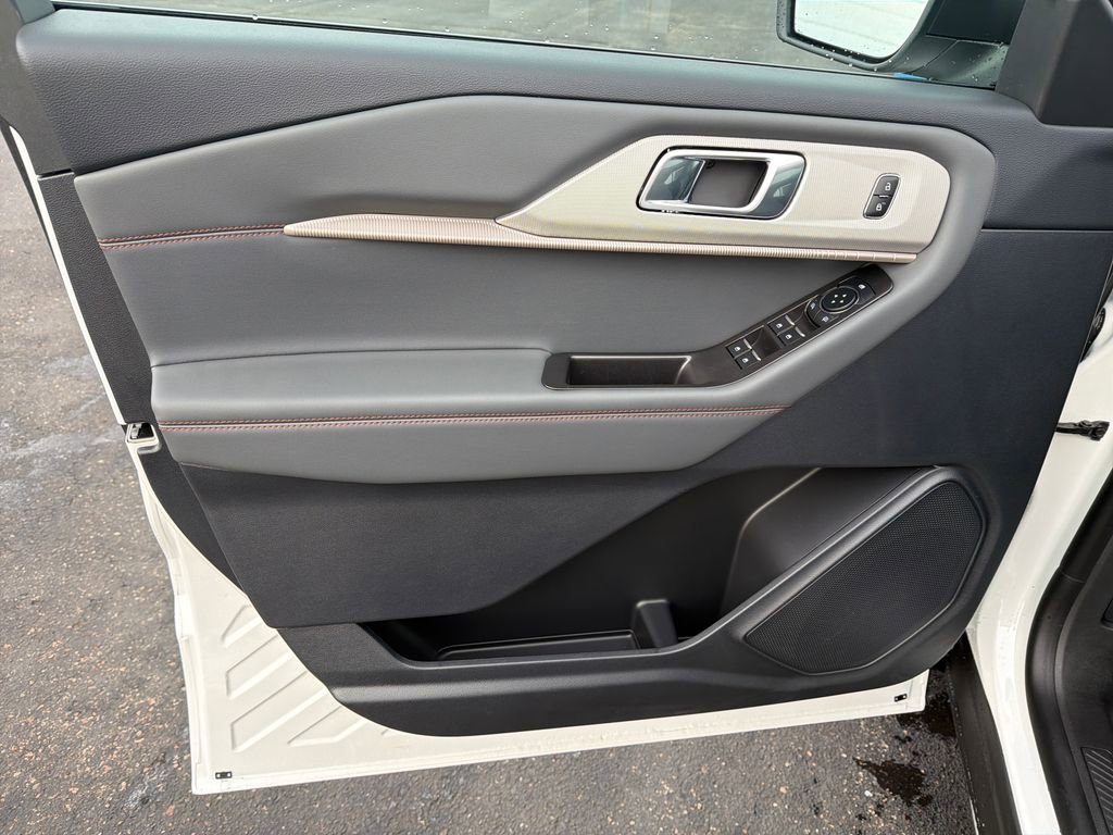 New 2026 Ford Explorer Active w/ Active Comfort Package image 10